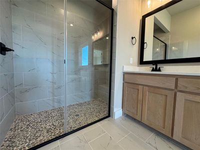 New construction Single-Family house 129 Mikasi, Godley, TX 76044 plan The Edinburg - image 20