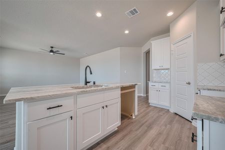 New construction Single-Family house 328 Palero Path, Brookshire, TX 77423 plan Plan 2360 - image 9