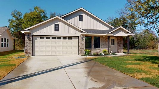 New construction Single-Family house 705 Cedar Street, Cleburne, TX 76031 - photo 0