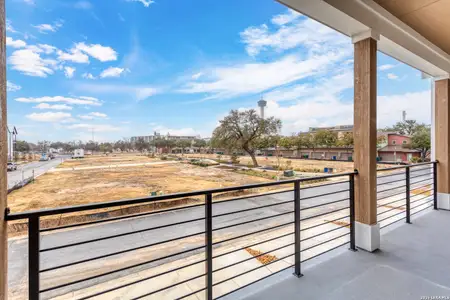 New construction Single-Family house 411 Mcmillan Pl, San Antonio, TX 78210 - image 20