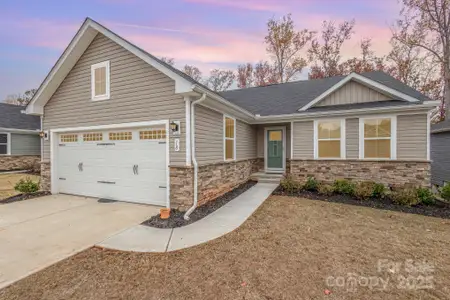 New construction Single-Family house 18 Timberwild Dr, Greenville, SC 29605 - image