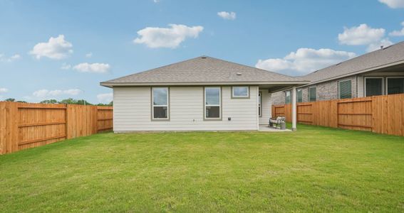 New construction Single-Family house 2009 Shepards St, Seguin, TX 78155 plan Avril - image 16