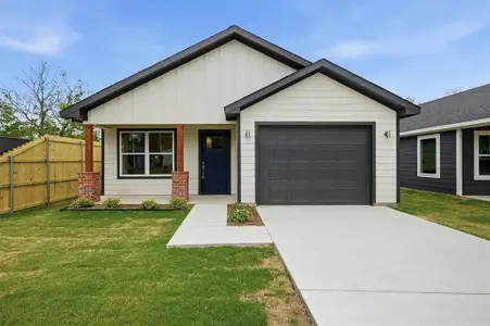 New construction Single-Family house 1016 S 1St St, Sherman, TX 75090 - image