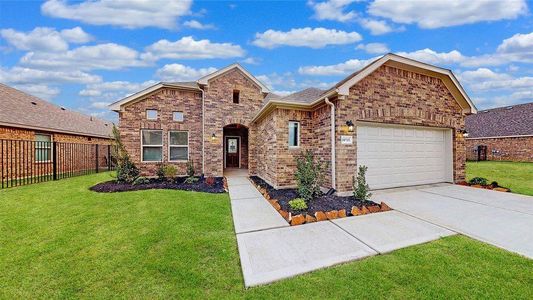 New construction Single-Family house 1031 Comal Trl, Dayton, TX 77535 - image