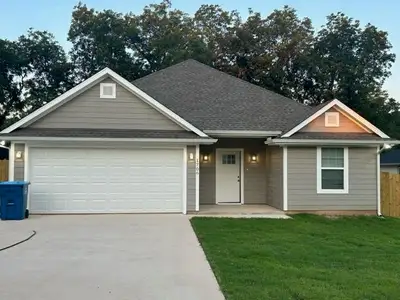 New construction Single-Family house 1706 Woodlawn Blvd, Denison, TX 75020 - image