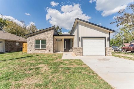 New construction Single-Family house 212 Beckham St W, Sulphur Springs, TX 75482 - image