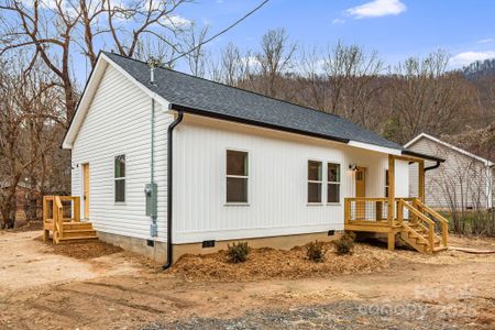 New construction Single-Family house 133 Park Ridge Ave, Swannanoa, NC 28778 - image
