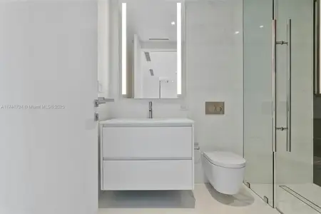 New construction Condo house 300 Biscayne Blvd Wy, Unit 903, Miami, FL 33131 - image