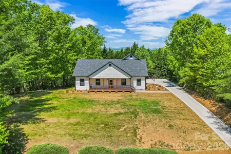 New construction Single-Family house 438 Plantation Dr, Marion, NC 28752 - image