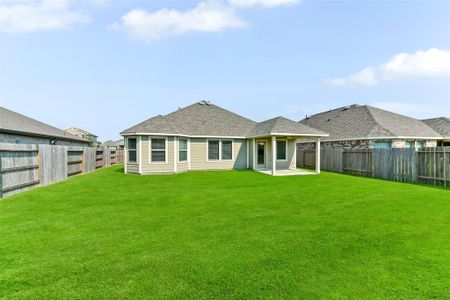 New construction Single-Family house 7607 Tramontana Ln, Baytown, TX 77523 - image