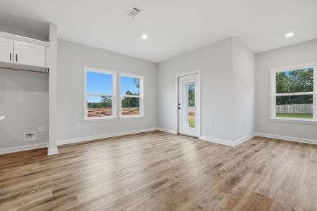 New construction Single-Family house 2827 Blackbird Ct, Crestview, FL 32536 plan Elizabeth - image 17