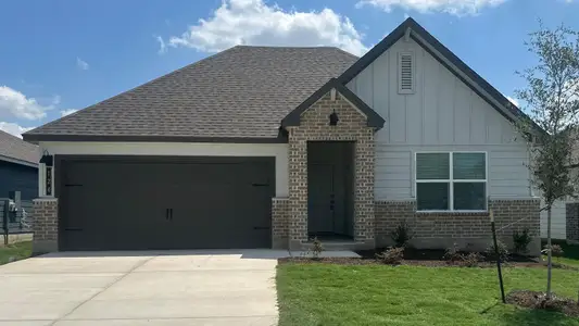 New construction Single-Family house 124 Little Green Trl, Jarrell, TX 76537 plan Texas Cali - image