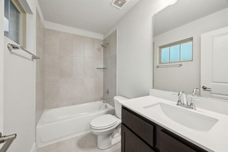 New construction Single-Family house 2233 Vista Wy, Waxahachie, TX 75165 null- photo 14 14