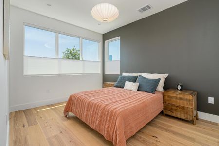 New construction Single-Family house 1007 E 15Th St, Unit 2, Austin, TX 78702 - image 11