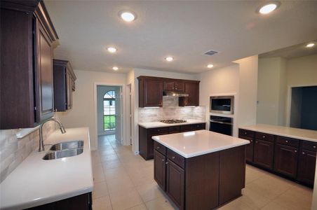 New construction Single-Family house 2101 Palmilla Rd, League City, TX 77539 null- photo 8 8