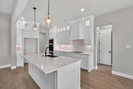 New construction Single-Family house 136 Chapowits, Godley, TX 76044 plan The Longview - image 5