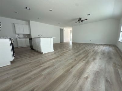 New construction Single-Family house 512 Oak Chase Ave, Dayton, TX 77535 - image 7