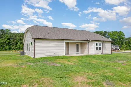 New construction Single-Family house 210 Maxwell Farm Ln, Selma, NC 27576 - image