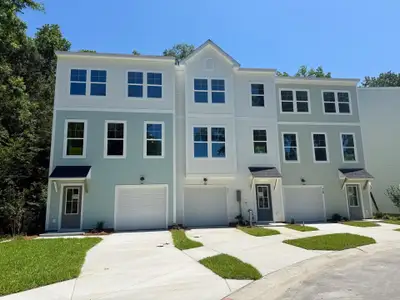 New construction Townhouse house 479 Caledon Ct, Johns Island, SC 29455 - image