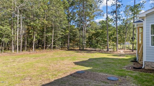 New construction Single-Family house 825 Crimson Rdg Trail, Fuquay Varina, NC 27526 - photo 15 15