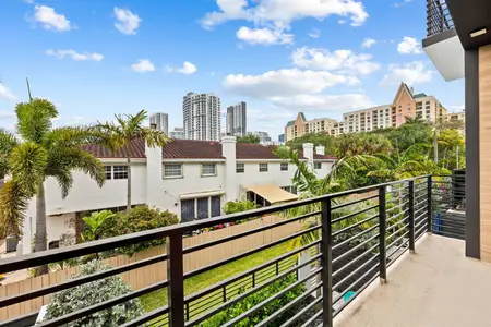 New construction Townhouse house 818 Ne 2Nd St, Fort Lauderdale, FL 33301 - image