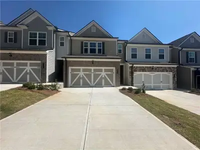 New construction Townhouse house 5647 Chickory Dr, Flowery Branch, GA 30542 - image