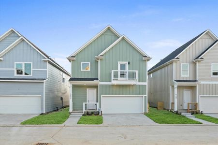 New construction Single-Family house 9606 Valeca Drive, Houston, TX 77075 - photo 0