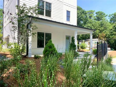 New construction Single-Family house 3331 Stillwood Lane, Hapeville, GA 30354 - photo 1 1