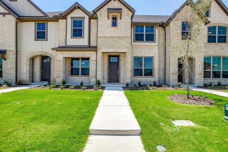 New construction Townhouse house 817 Homeplace Cir, Mansfield, TX 76063 - image