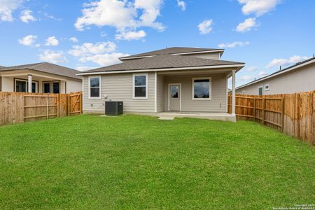 New construction Single-Family house 978 Manger Ln, New Braunfels, TX 78130 plan Majestic View II - image