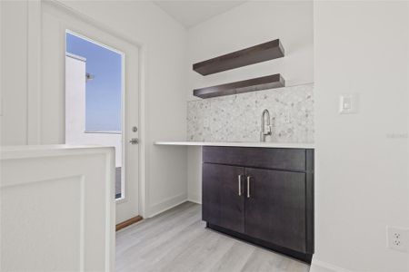 New construction Townhouse house 305 15Th St N, St. Petersburg, FL 33705 - image 16