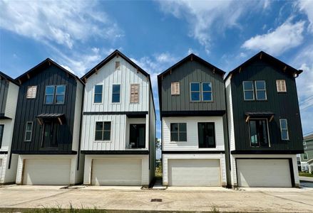 New construction Single-Family house 1911 Johanna Drive, Houston, TX 77055 - photo 0 0