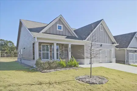 New construction Single-Family house 2404 Anhinga Dr, Loganville, GA 30052 plan Westmoor - image