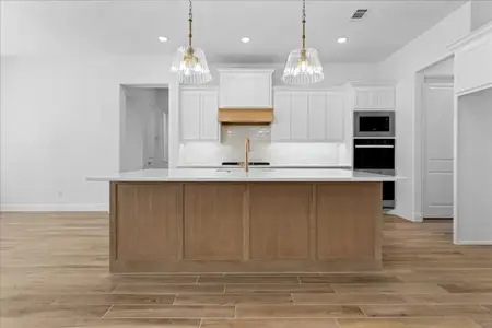 New construction Single-Family house 687 Bent Tree Ln, Weatherford, TX 76085 plan The Wellington II - image 7