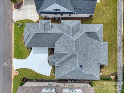 New construction Single-Family house 202 Chestnut Pond Ln, Simpsonville, SC 29681 - image