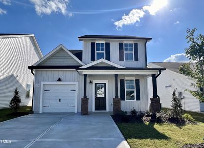 New construction Single-Family house 572 Sturgeon Street, Smithfield, NC 27577 - photo 0