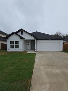 New construction Single-Family house 1006 S Preston St, Ennis, TX 75119 null- photo 1 1