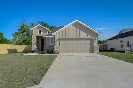 New construction Single-Family house 117 Callie St, Smithville, TX 78957 - image