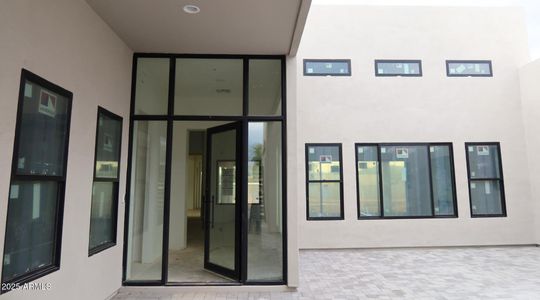 New construction Single-Family house 6521 E Paradise Dr, Scottsdale, AZ 85254 - image