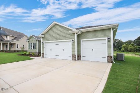 New construction Single-Family house 63 Blackberry Lane, Benson, NC 27504 - photo 4 4