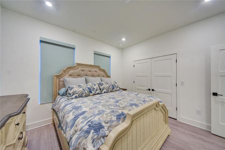 New construction Townhouse house 323 15Th St N, St. Petersburg, FL 33705 - image 10