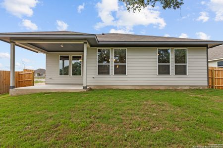 New construction Single-Family house 1814 La Grande Jatte, San Antonio, TX 78253 Rainier- photo 13 13