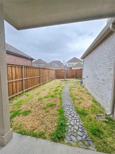 New construction Single-Family house 8611 Craig Mews, Rowlett, TX 75089 Courtyard- photo 31 31