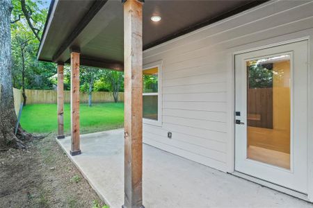 New construction Single-Family house 2227 Stoneman St, Dallas, TX 75215 - image
