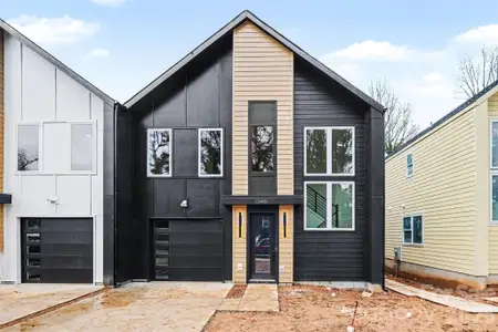 New construction Townhouse house 2416 Crestview Dr, Charlotte, NC 28216 - image