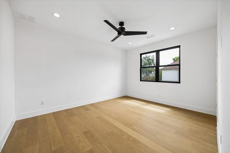 New construction Single-Family house 1710 Gardenia Dr, Houston, TX 77018 - image 19