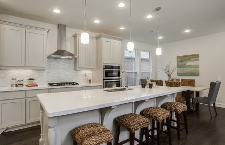 Spacious eat-in kitchen