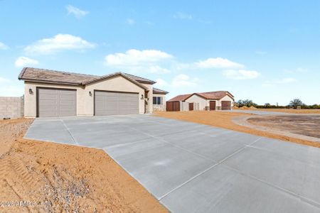New construction Single-Family house 9806 W Appaloosa Trl, Casa Grande, AZ 85194 - image
