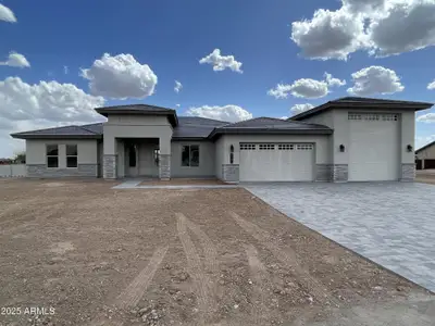 New construction Single-Family house 1101 E Dolores Rd, Phoenix, AZ 85086 - image