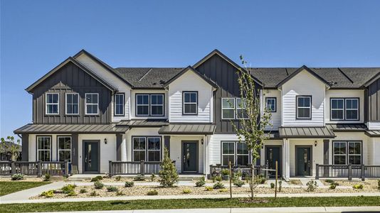 New construction Townhouse house 1970 S Haleyville Wy, Aurora, CO 80018 Plan 305- photo 0